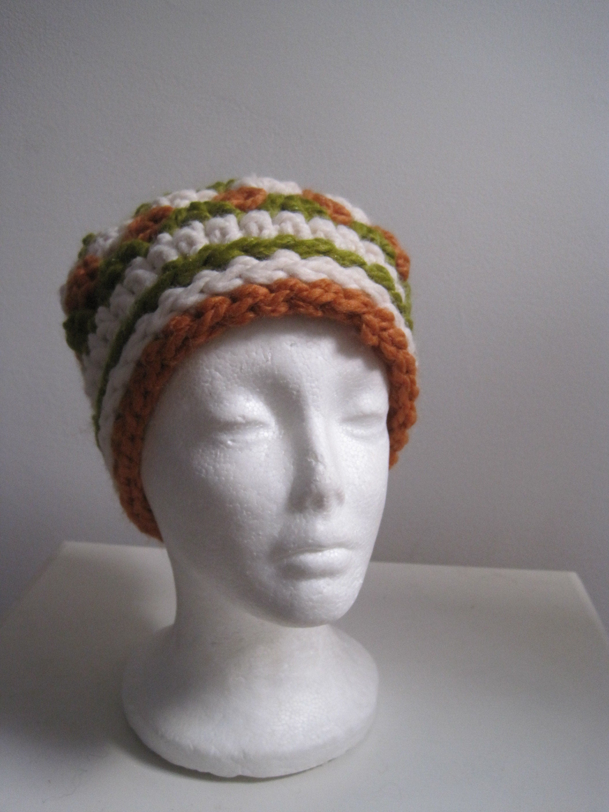 Crocheted chunky cap: green, cream and orange "Andy"